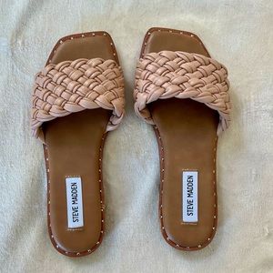 Steve Madden slides. Tan woven upper strap. Padded footbed. Cute!
